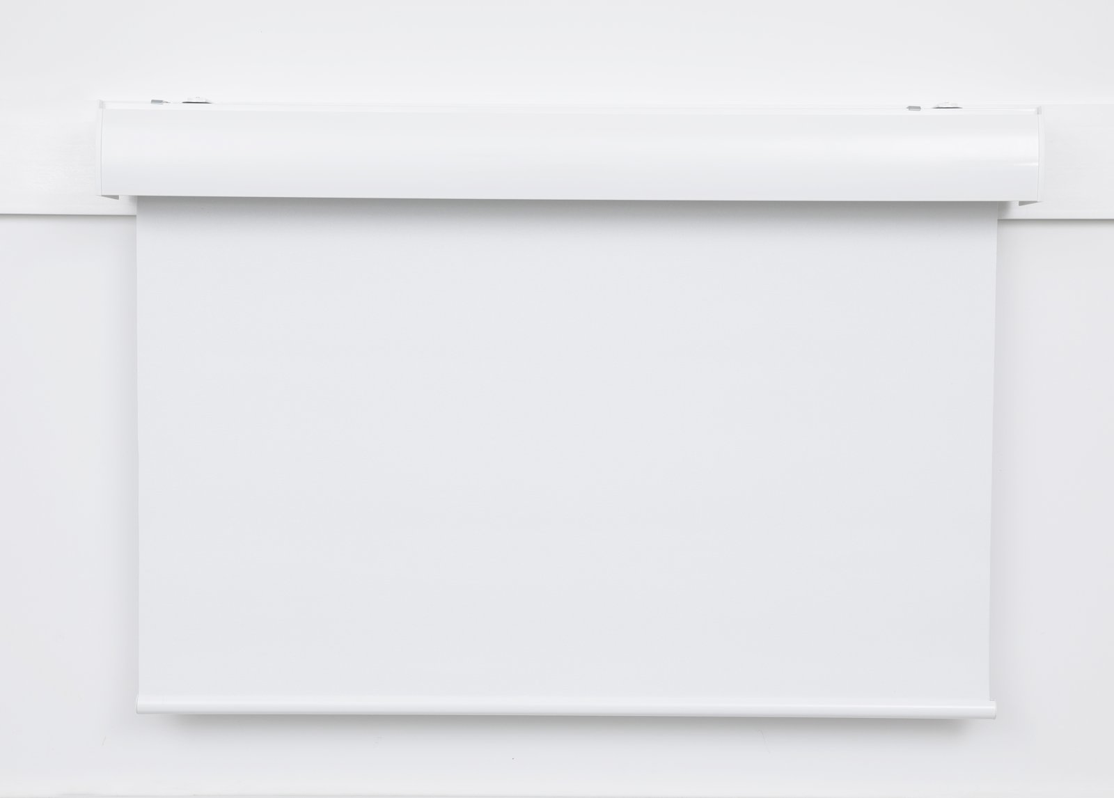 New York roller blind with rounded white headrail